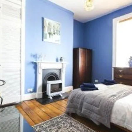 3 Bedroom Townhouse Close To City Centre Mouy60 בית נופש דבלין