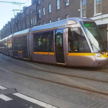 3 Bedroom Townhouse Close To City Centre Mouy60