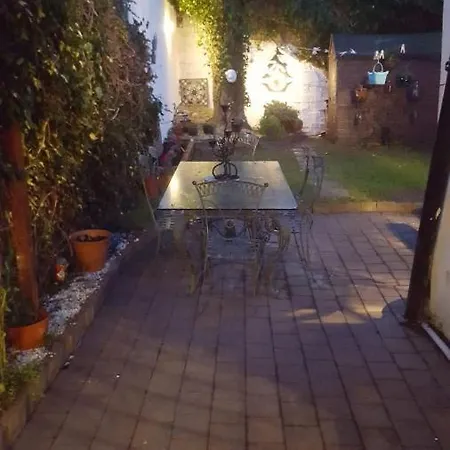 3 Bedroom Townhouse Close To City Centre Mouy60 펜션