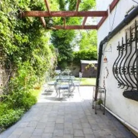 펜션 3 Bedroom Townhouse Close To City Centre Mouy60 더블린