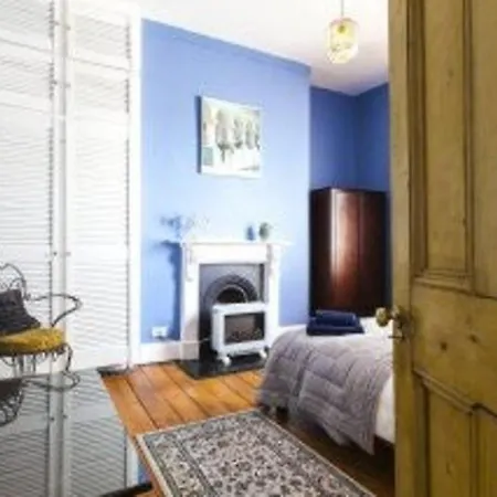 3 Bedroom Townhouse Close To City Centre Mouy60 Dublin
