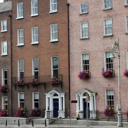 3 Bedroom Townhouse Close To City Centre Mouy60 * Dublin