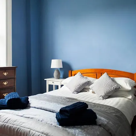 Semesterbostad 3 Bedroom Townhouse Close To City Centre Mouy60